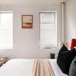 1288-3Rs New Renovated 2 Bedrooms In Ues